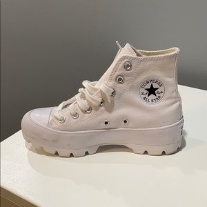 Chuck Taylor All Star Lugged Basic Canvas-White